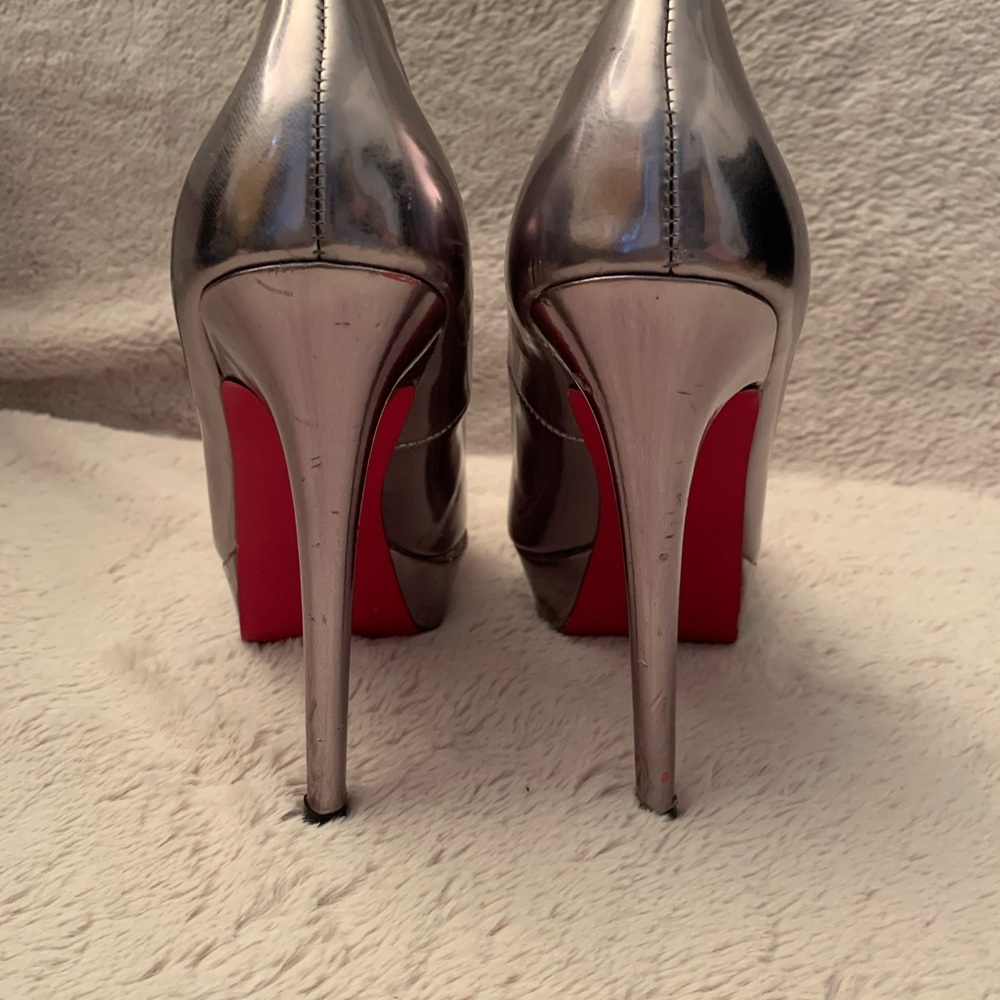 Metallic Pumps - Picture 4 of 5